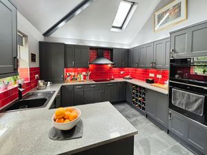 Kitchen- click for photo gallery
